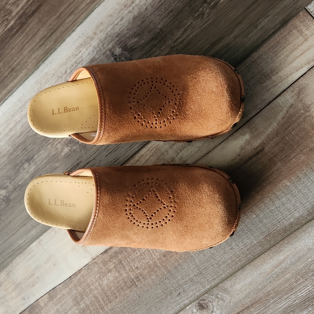 L.L. Bean Suede Clogs Mules Women’s 7.5 Suede Perforated Design